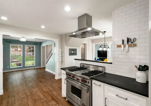 Photo 4 of Sale Pending at 18003 Ravenfield Dr, Houston, TX 77084 | MLS# 92048577 | Listing updated on 2026-09-15