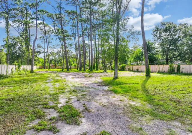1st image of 3219 Oak Dr, Dickinson, TX 77539 | MLS# 20335354