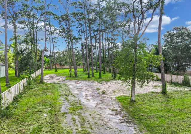 2nd image of 3219 Oak Dr, Dickinson, TX 77539 | MLS# 20335354
