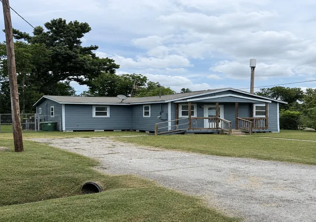 Photo 2 of Single family home for sale at 8602 Williamsdell St, Houston, TX 77088 | MLS# 76326705 | Listing updated on 2026-07-19