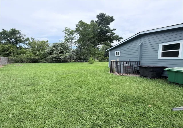 Photo 3 of Single family home for sale at 8602 Williamsdell St, Houston, TX 77088 | MLS# 76326705 | Listing updated on 2026-07-19