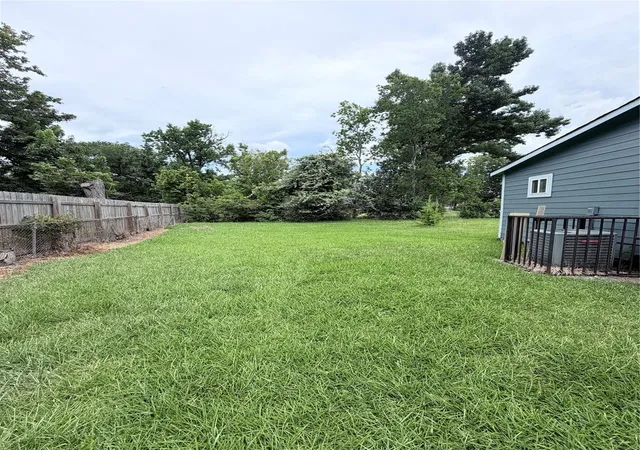 Photo 4 of Single family home for sale at 8602 Williamsdell St, Houston, TX 77088 | MLS# 76326705 | Listing updated on 2026-07-19