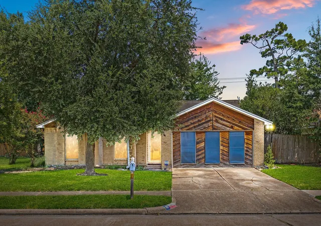 1st image of 1346 Castle Glen Dr, Houston, TX 77015 | MLS# 18363997
