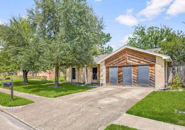 4th image of 1346 Castle Glen Dr, Houston, TX 77015 | MLS# 18363997