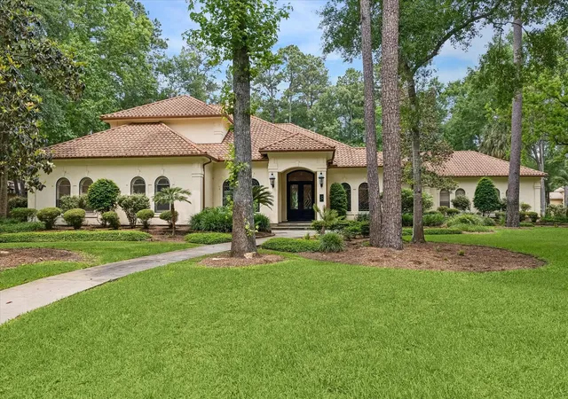 2nd image of 5 Magnolia Woods Dr, Kingwood, TX 77339 | MLS# 90606939