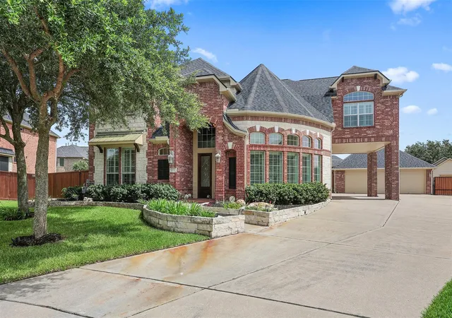 Photo 3 of Sale Pending at 1532 Jag Holw, League City, TX 77573 | MLS# 45600429 | Listing updated on 2026-09-17
