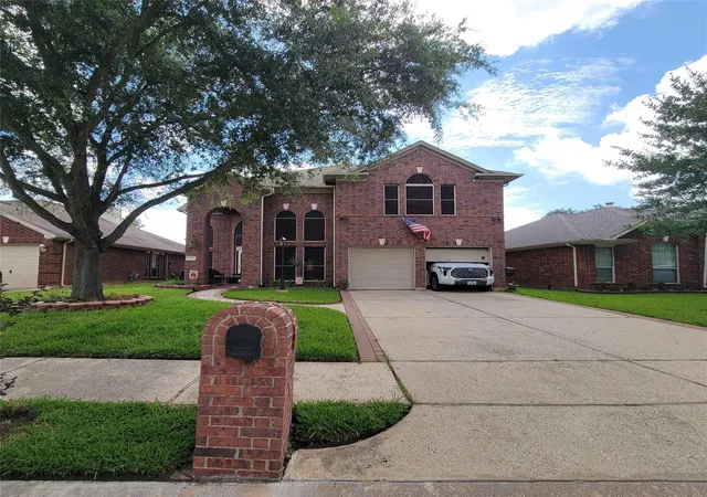 1st image of 204 King William Dr, La Porte, TX 77571 | MLS# 64705919