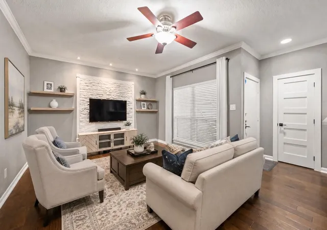 1st image of 1201 Bering Dr #1, Houston, TX 77057 | MLS# 43908762