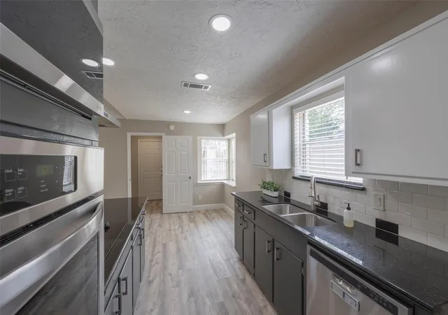 Photo 3 of Single family home for sale at 9315 Fairdale Ln, Houston, TX 77063 | MLS# 59117842 | Listing updated on 2026-08-22