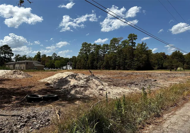 Photo 4 of Land for sale at 17123 Spindle Oaks Dr, Conroe, TX 77385 | MLS# 96505237 | Listing updated on 2026-06-10