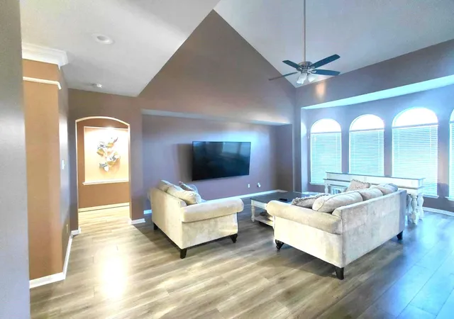 Photo 2 of Single family home for sale at 19310 Jeckell Isles Ct, Tomball, TX 77375 | MLS# 91383031 | Listing updated on 2026-09-24
