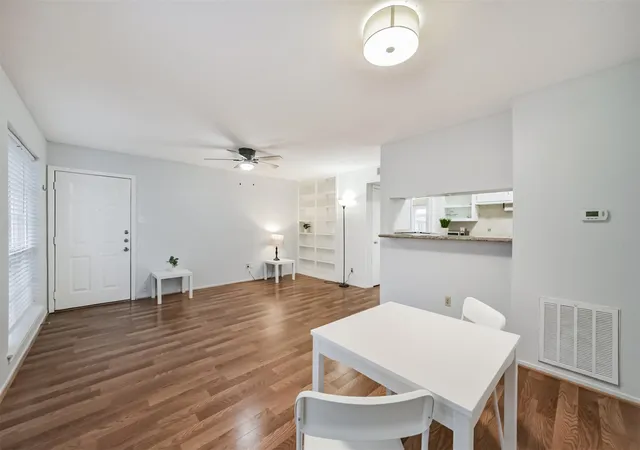 5th image of 6402 Del Monte Dr #62, Houston, TX 77057 | MLS# 8257077
