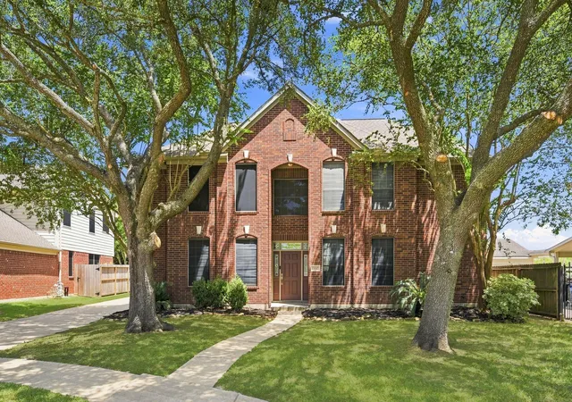 Photo 1 of Single family home for sale at 13507 Willow Heights Ct, Houston, TX 77059 | MLS# 84629933 | Listing updated on 2026-09-21