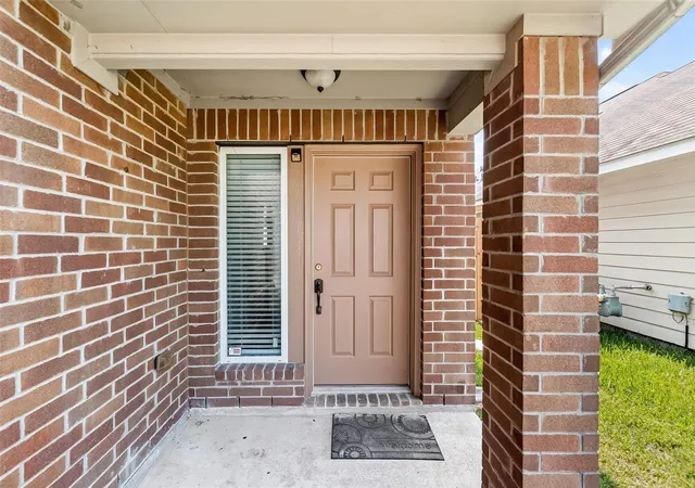 Photo 3 of Sale Pending at 13822 Calm Wind Way, Houston, TX 77045 | MLS# 21953776 | Listing updated on 2026-09-04