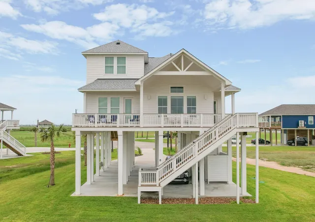 2nd image of 18414 Indian Beach Ct, Galveston, TX 77554 | MLS# 65988990