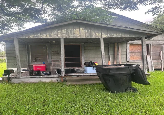 Photo 3 of Sale Pending at 3615 Crandon St, Houston, TX 77026 | MLS# 58584587 | Listing updated on 2026-09-15