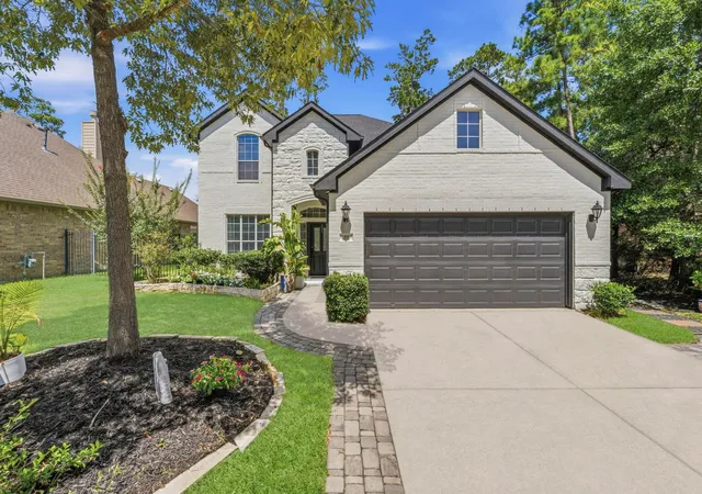 Photo 1 of Single family home for sale at 19 W Lasting Spring Cir, Spring, TX 77389 | MLS# 66961330 | Listing updated on 2026-09-09
