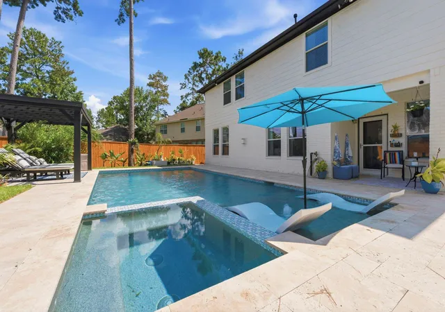 Photo 4 of Single family home for sale at 19 W Lasting Spring Cir, Spring, TX 77389 | MLS# 66961330 | Listing updated on 2026-09-09