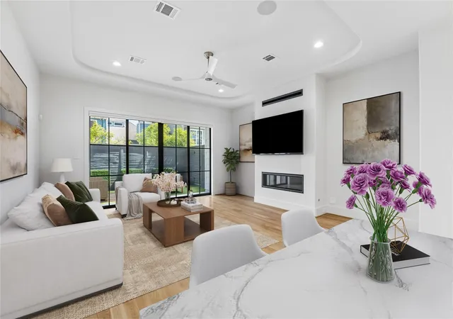 3rd image of 236 Birdsall St, Houston, TX 77007 | MLS# 42253379