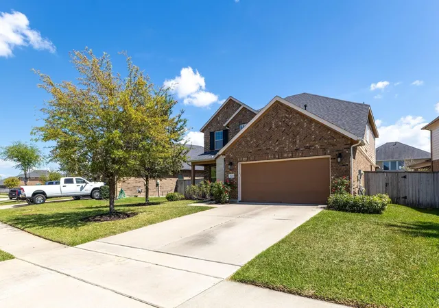 Photo 3 of Sale Pending at 15415 Greenford Glen Dr, Cypress, TX 77429 | MLS# 33167676 | Listing updated on 2026-09-03