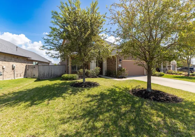 Photo 3 of Sale Pending at 15415 Greenford Glen Dr, Cypress, TX 77429 | MLS# 33167676 | Listing updated on 2026-09-03