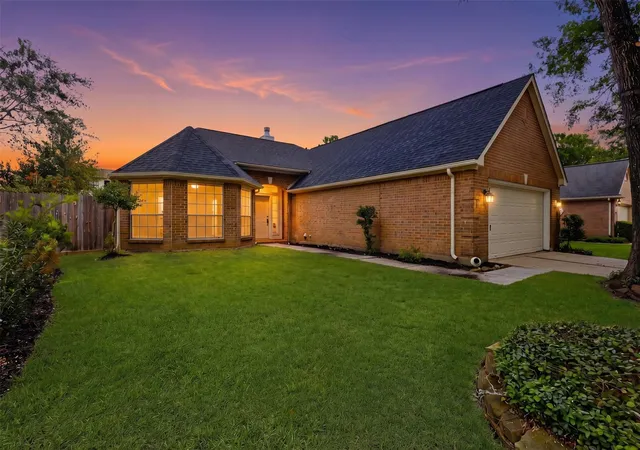 Homes for sale in Kingwood, TX | 1811 Ridgeway Trail, Kingwood, TX 77339 | MLS# 80603648