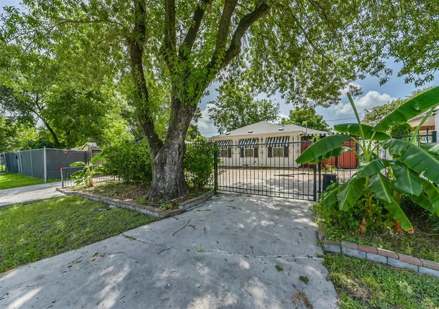 Photo 3 of Single family home for sale at 8064 Milredge St, Houston, TX 77017 | MLS# 66794294 | Listing updated on 2026-08-18