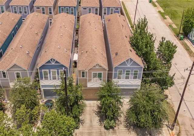 Homes for sale in Houston, TX | 3235 Cline St, Houston, TX 77020 | MLS# 8409803