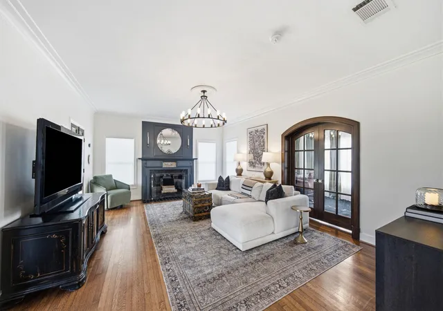 Photo 4 of Single family home for sale at 210 Coronado St, Houston, TX 77009 | MLS# 72741053 | Listing updated on 2026-07-11