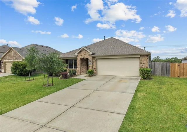2nd image of 630 Harbor Colony Ln, La Marque, TX 77568 | MLS# 39233578