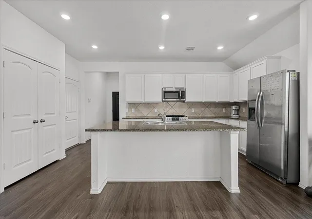 5th image of 630 Harbor Colony Ln, La Marque, TX 77568 | MLS# 39233578