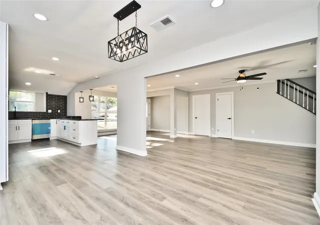 4th image of 2035 Round Spring Dr, Kingwood, TX 77339 | MLS# 34188771