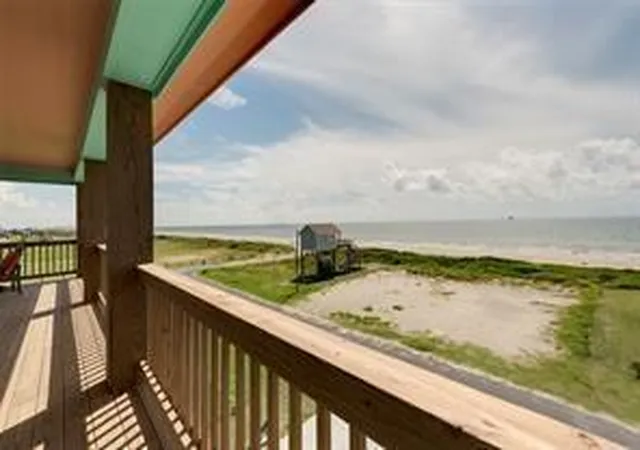 2nd image of 1129 Blue Water Dr, Port Bolivar, TX 77650 | MLS# 14482765