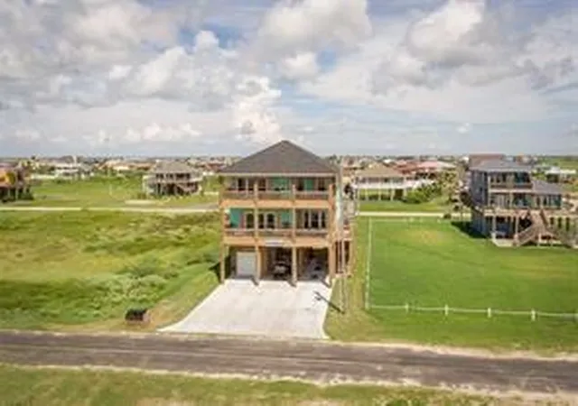 39th image of 1129 Blue Water Dr, Port Bolivar, TX 77650 | MLS# 14482765