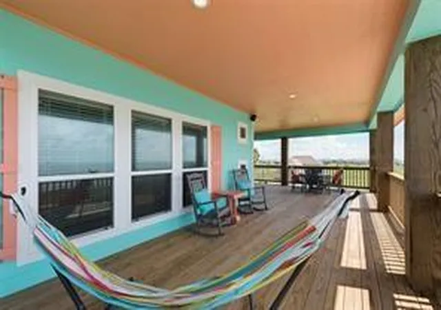 5th image of 1129 Blue Water Dr, Port Bolivar, TX 77650 | MLS# 14482765