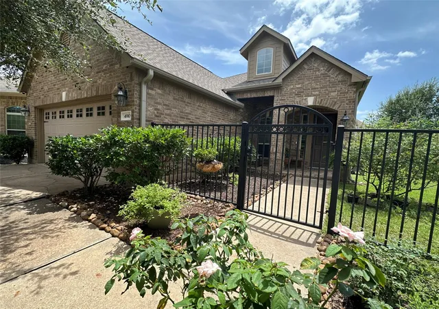 2nd image of 4910 Pebble Beach Pl, Katy, TX 77494 | MLS# 95268468