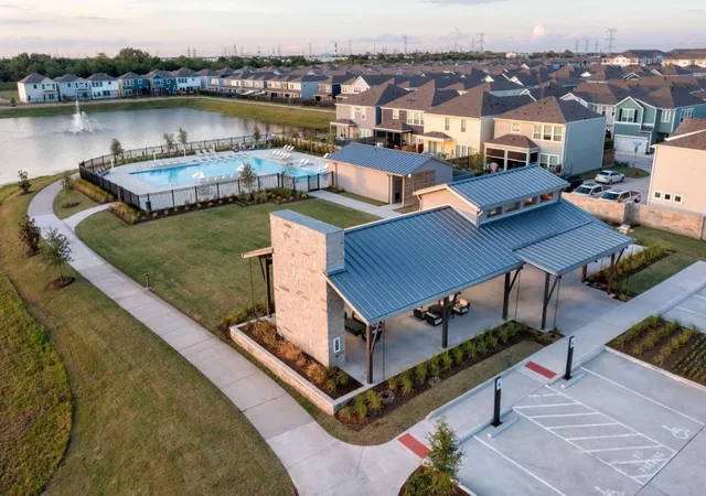 Homes for sale in Kemah, TX | 2403 Bay Breeze Dr, Kemah, TX 77565 | MLS# 38346279