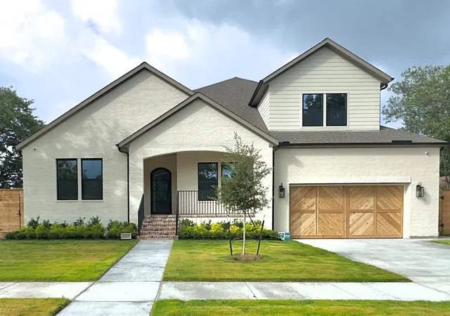 Photo 1 of Sale Pending at 4047 Mischire Dr, Houston, TX 77025 | MLS# 53999764 | Listing updated on 2026-09-11