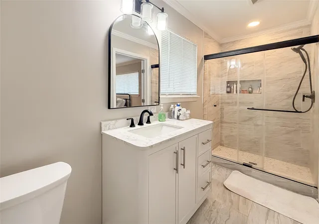 Photo 4 of Single family home for sale at 315 Pine St, Lake Jackson, TX 77566 | MLS# 18704460 | Listing updated on 2026-09-03