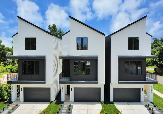 1st image of 2206 Carr Street, Houston, TX 77026 | MLS# 10870204