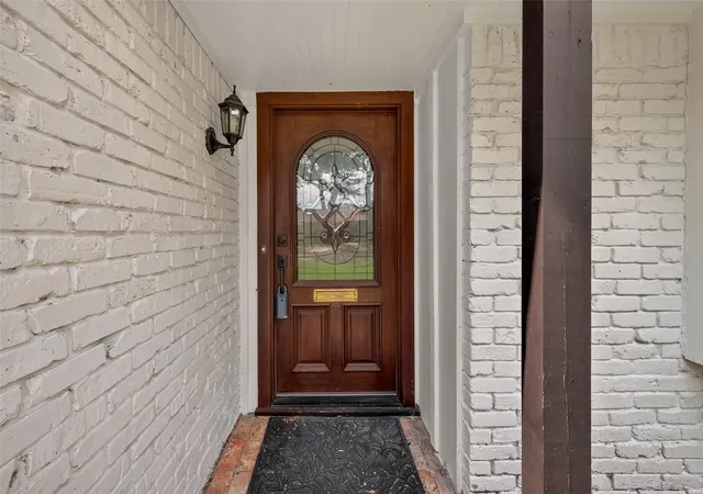 4th image of 5946 Valkeith Dr, Houston, TX 77096 | MLS# 81314545
