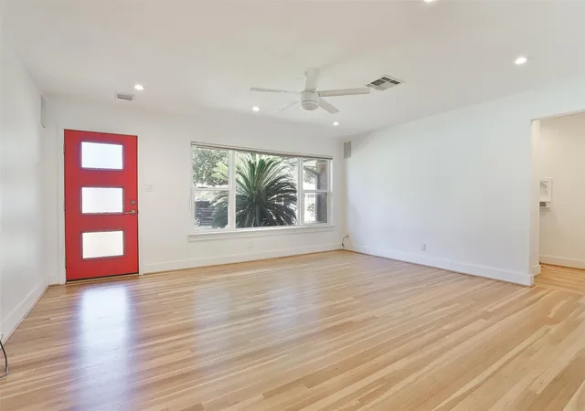 Photo 3 of Single family home for sale at 4613 Libbey Ln, Houston, TX 77092 | MLS# 76554186 | Listing updated on 2026-09-20