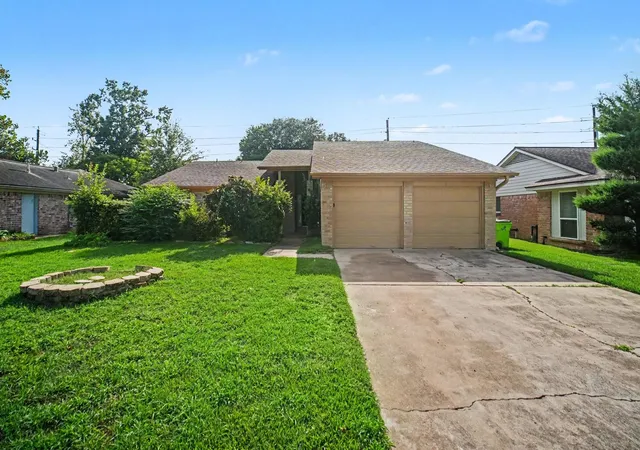 Photo 2 of Sale Pending at 5111 Blueberry Hl Dr, Houston, TX 77084 | MLS# 11001578 | Listing updated on 2026-08-27