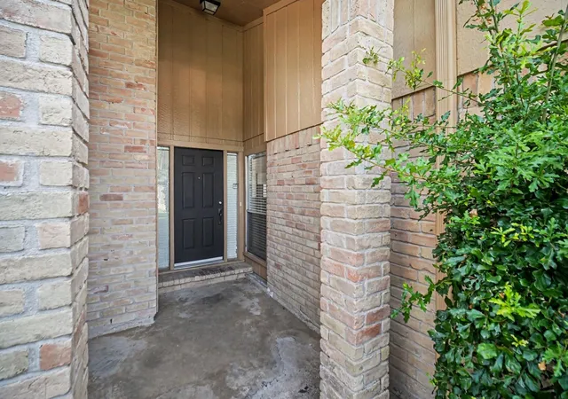 Photo 3 of Sale Pending at 5111 Blueberry Hl Dr, Houston, TX 77084 | MLS# 11001578 | Listing updated on 2026-08-27