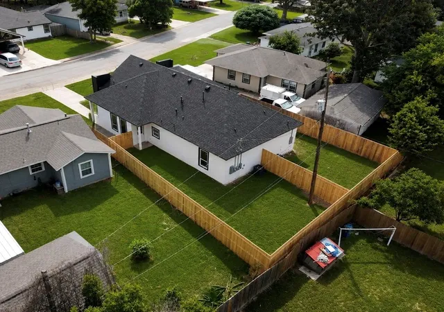 4th image of 2006 Vince St, Pasadena, TX 77502 | MLS# 60891093