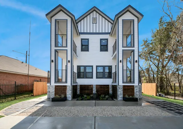 2nd image of 5226 Ricky St, Houston, TX 77033 | MLS# 97362374