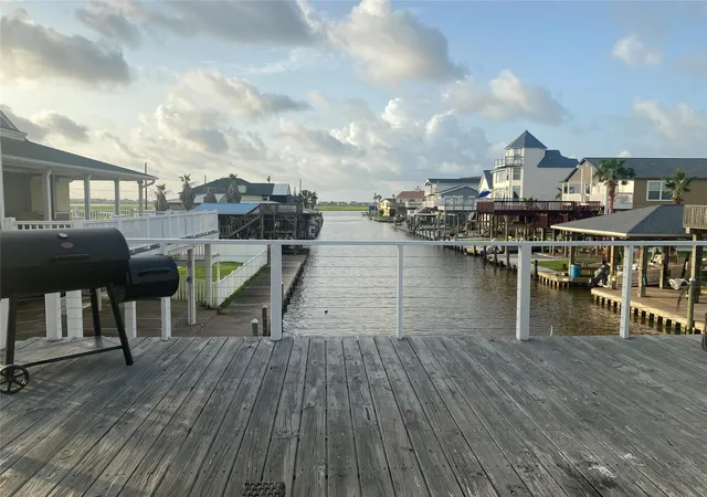 Homes for sale in Freeport, TX | 125 Marlin Ln, Freeport, TX 77541 | MLS# 67364581