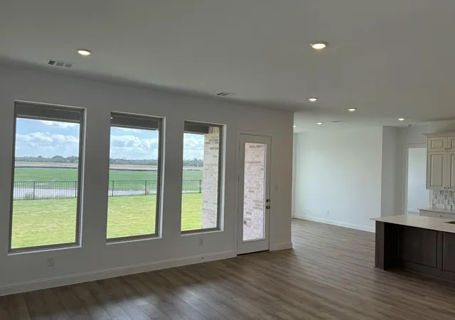 Photo 2 of Sale Pending at 31407 Meadow Run Ln, Fulshear, TX 77423 | MLS# 76605453 | Listing updated on 2026-09-01