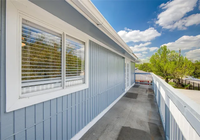 Homes for sale in Houston, TX | 4909 Cochran Street, Houston, TX 77009 | Houzeo