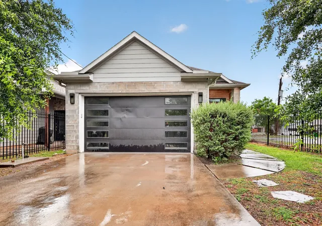 3rd image of 3267 Simmons St, Houston, TX 77004 | MLS# 91898117